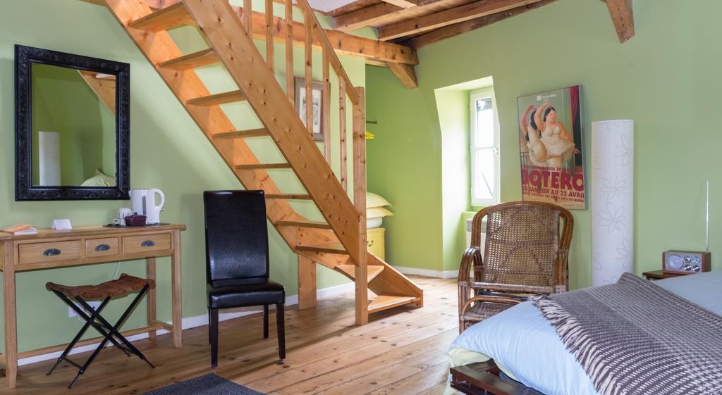 Les Petites Vosges Bed and Breakfast Bagnères-de-Bigorre Kamer foto