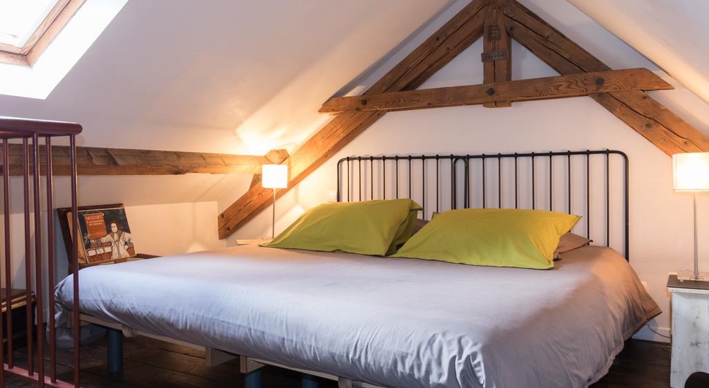 Les Petites Vosges Bed and Breakfast Bagnères-de-Bigorre Kamer foto