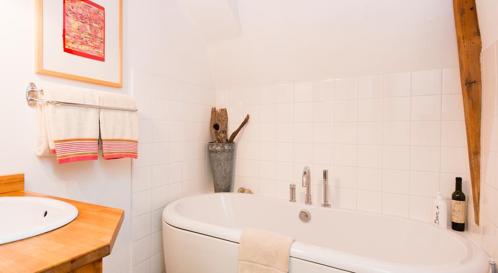 Les Petites Vosges Bed and Breakfast Bagnères-de-Bigorre Kamer foto