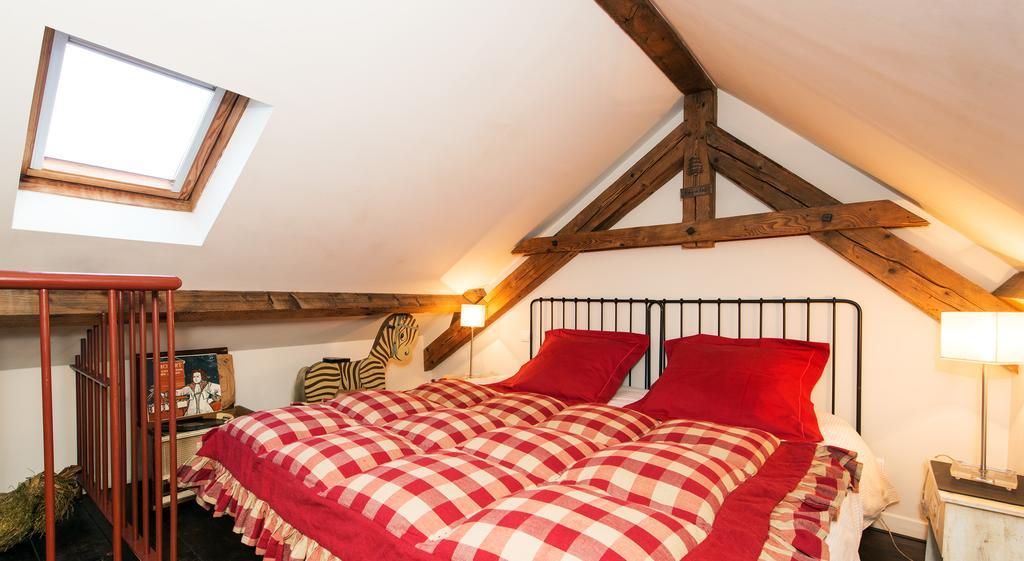 Les Petites Vosges Bed and Breakfast Bagnères-de-Bigorre Kamer foto